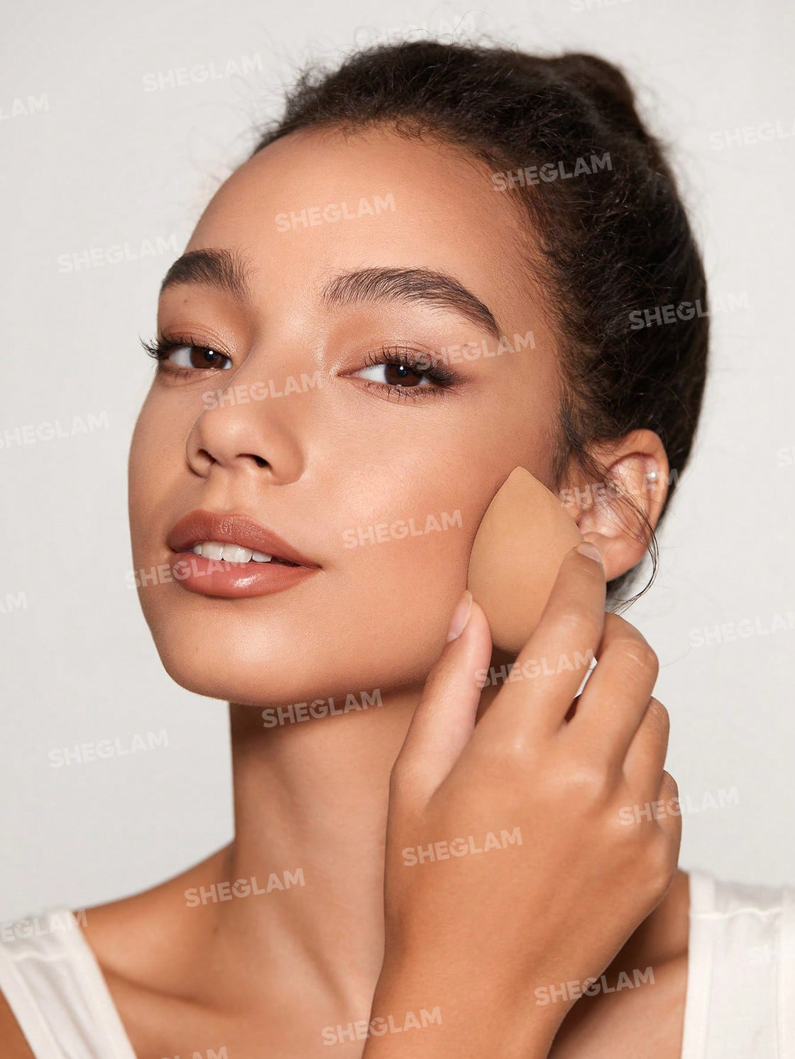 SHEGLAM ultimate universal beauty sponge