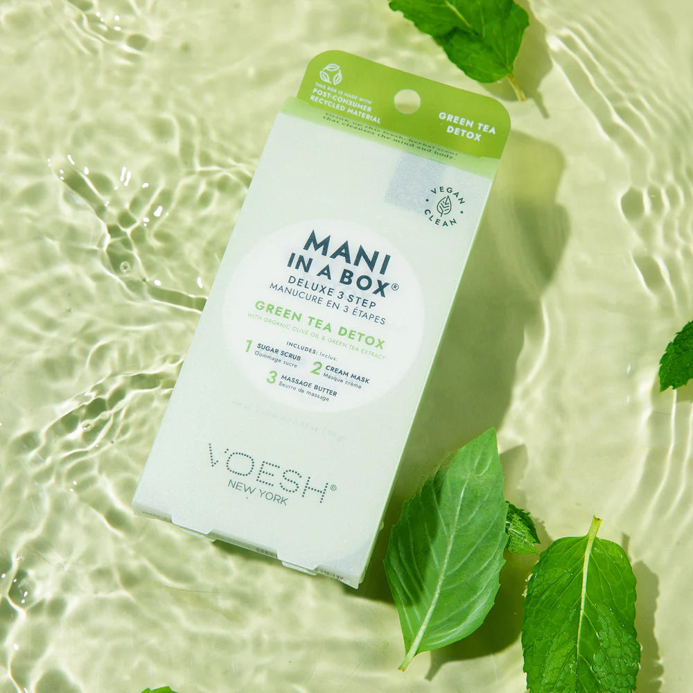 VOESH Mani in a box Deluxe 3 step Pedicure-Green Tea Detox 
