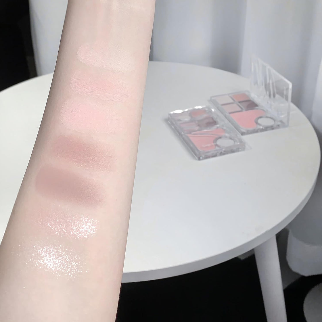 GEGE BEAR 6 Shade Eyeshadow Palette - #02 Strawberry Mood