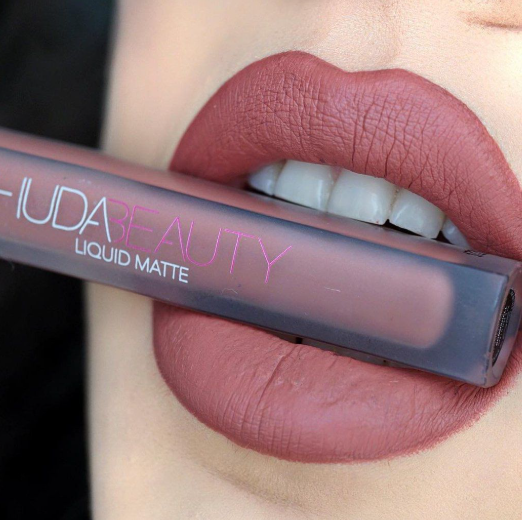 Huda Beauty Lip Strobe Metallic Lip Gloss - Spice Girl