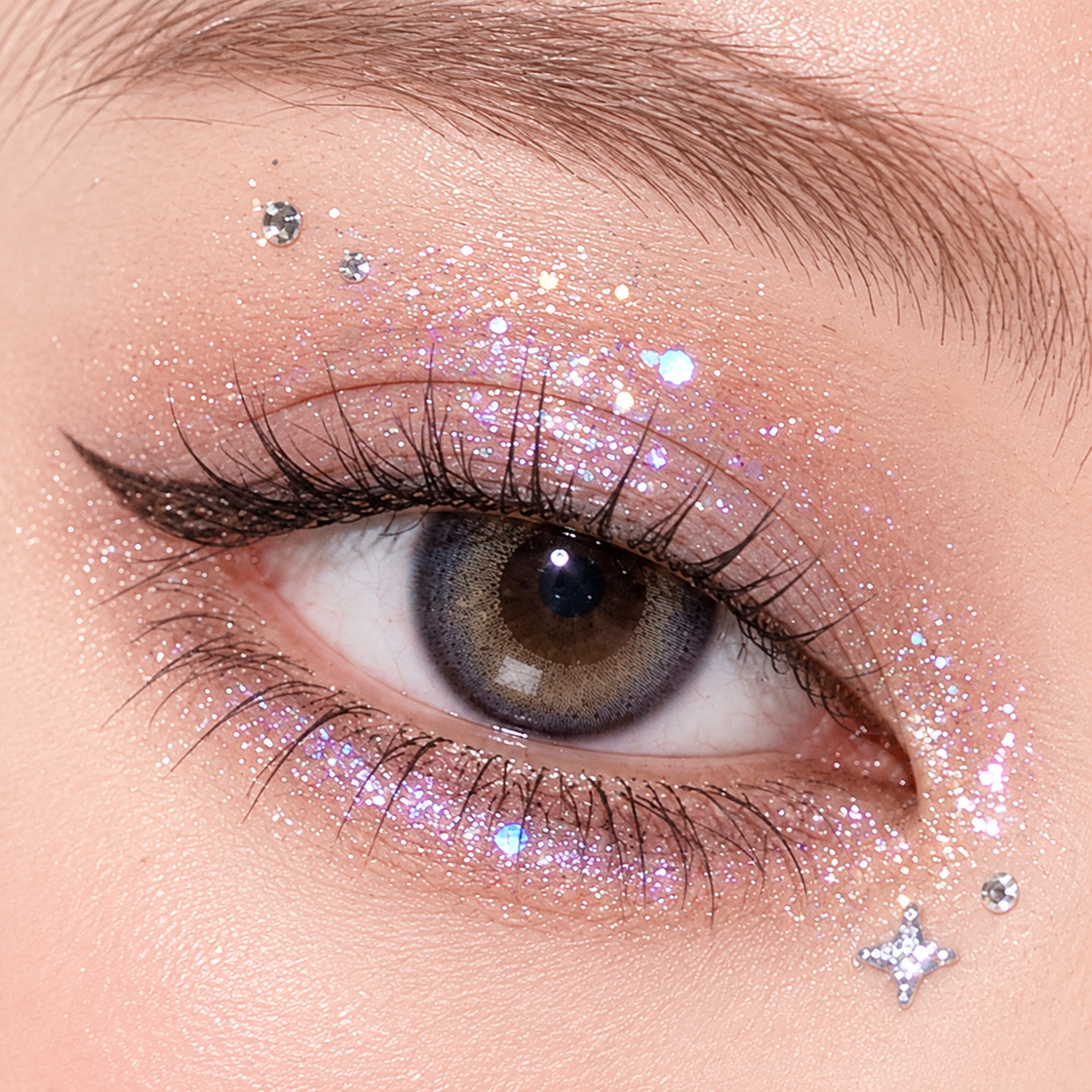 Shqinuo Lustrous and Colorful Liquid Eyeshadow – 6.5ml