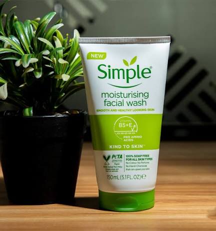Simple Moisturizing Facial Wash 150ml