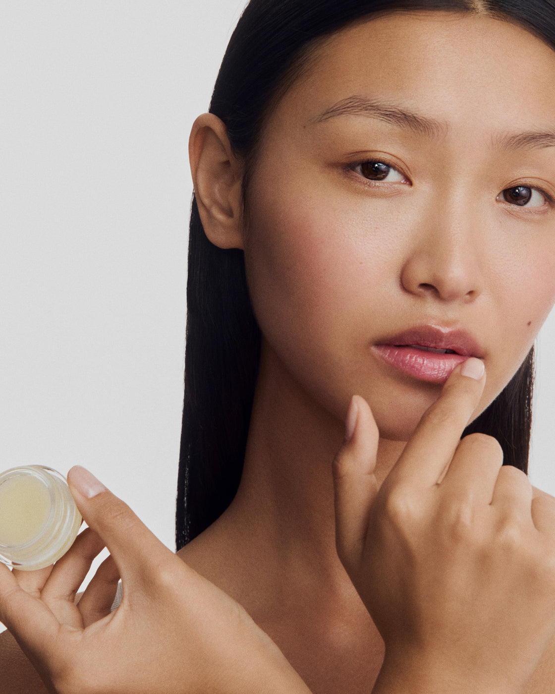 Inglot Lab Lip Repair Mask with japanese Camellia Seed Oil and mango Butter- 4 g